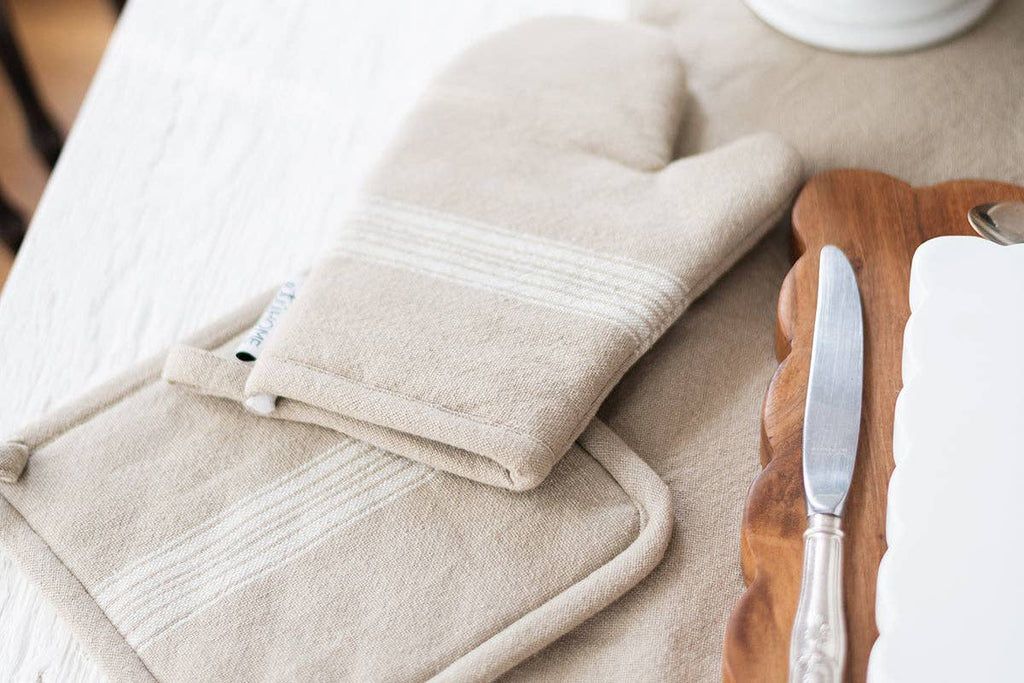 Oven Mitt, Vintage White Stripe