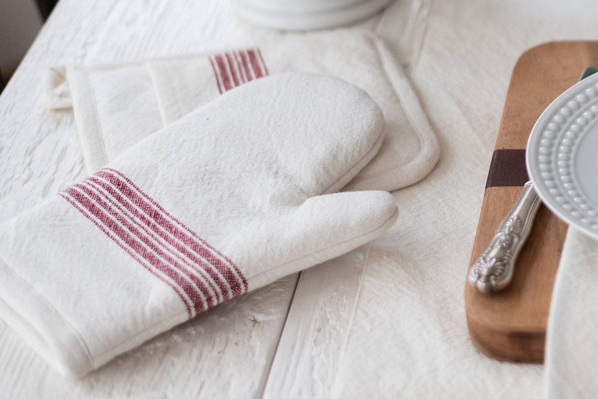 Oven Mitt, Vintage Merlot Red Stripe