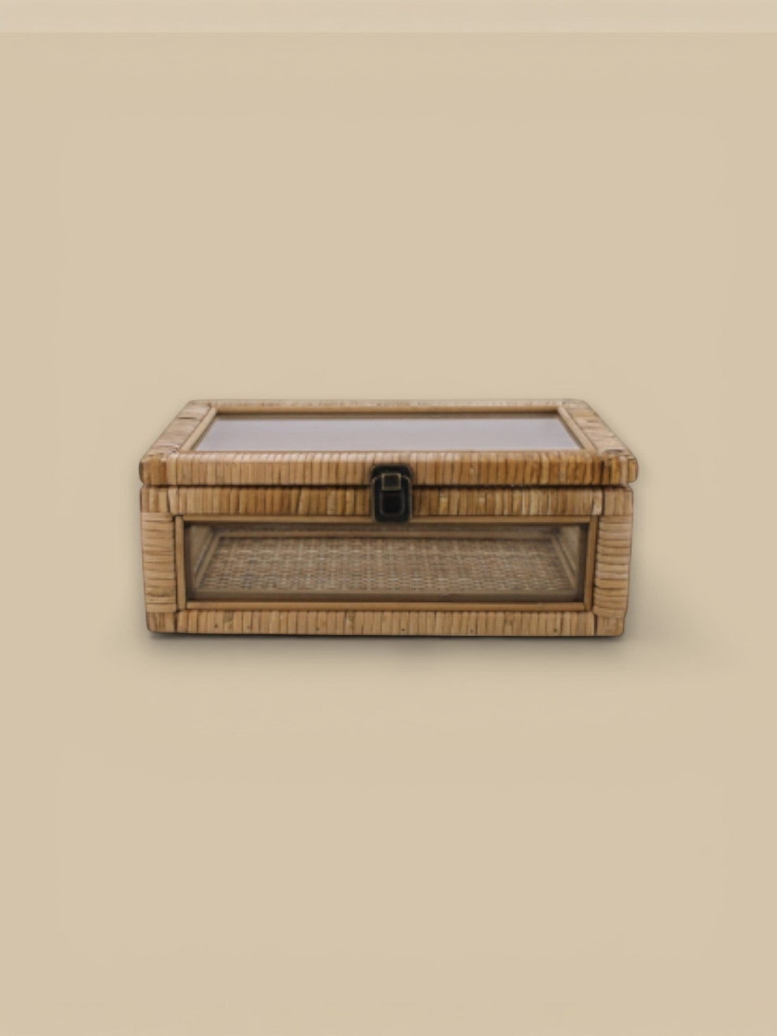 Cayman Rattan Display Case