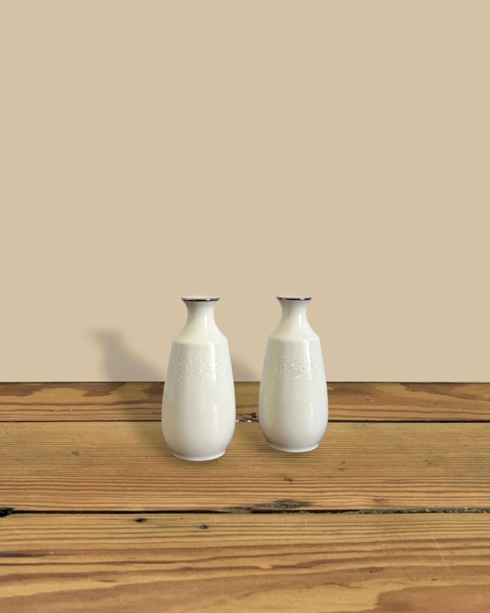 Japanese Salt & Pepper Shaker Set