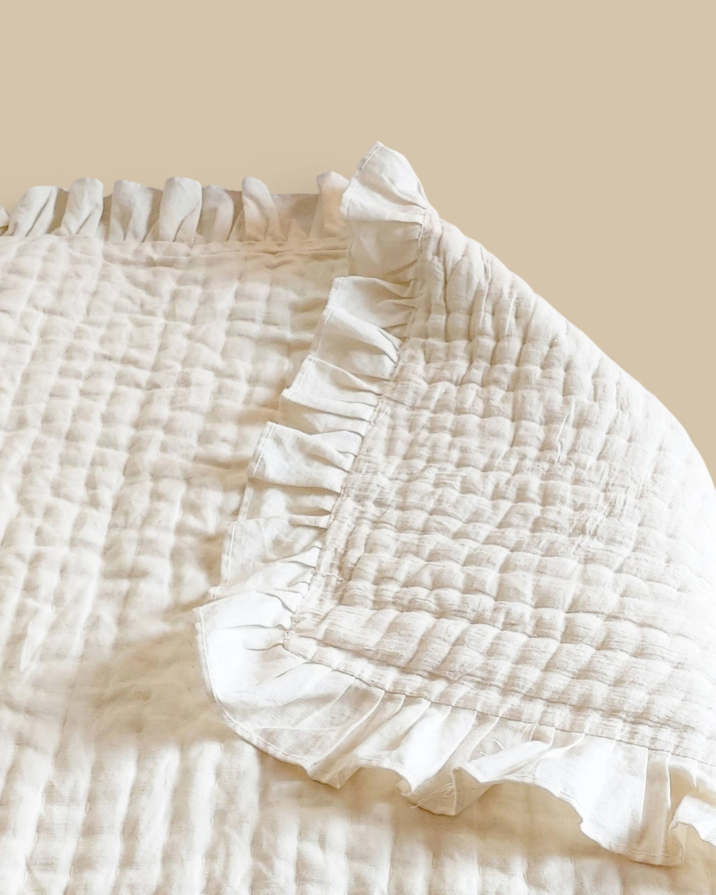 Linen Ruffle Queen Quilt