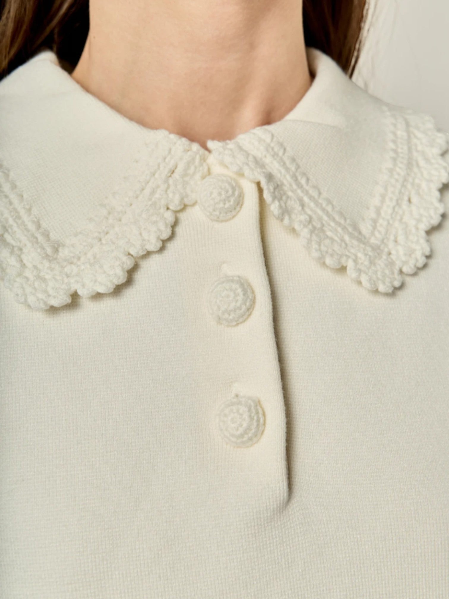 Off-White Scallop Collar Knit Top