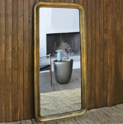 Adelaide Mirror, Brass