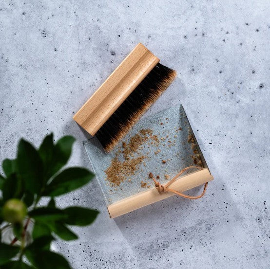 Urbana Table Brush Set
