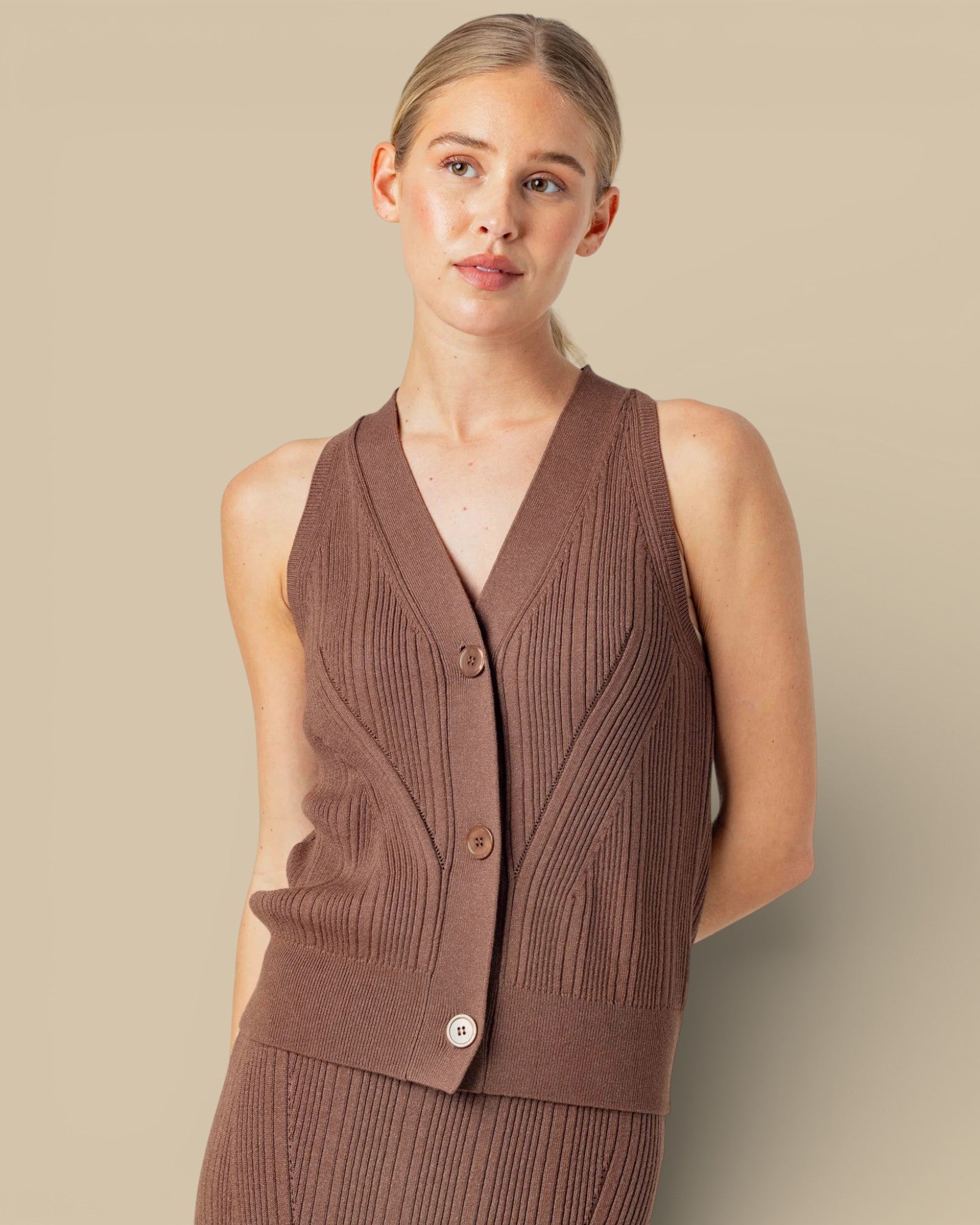 Sundays Ziva Vest
