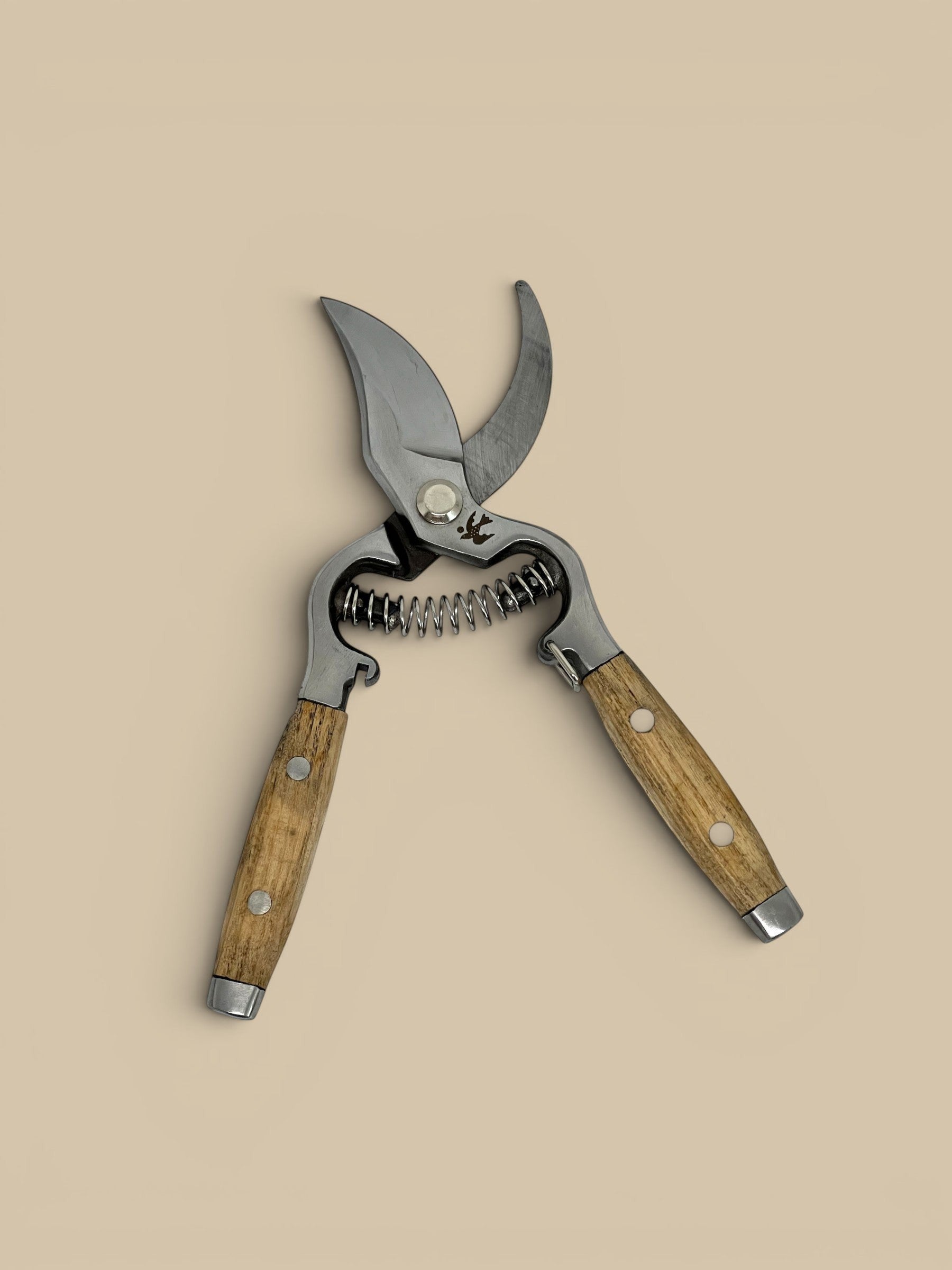 Homestyle Collective Woodland Ash Secateurs with stainless steel blades and ergonomic ash wood handles, ideal for pruning.